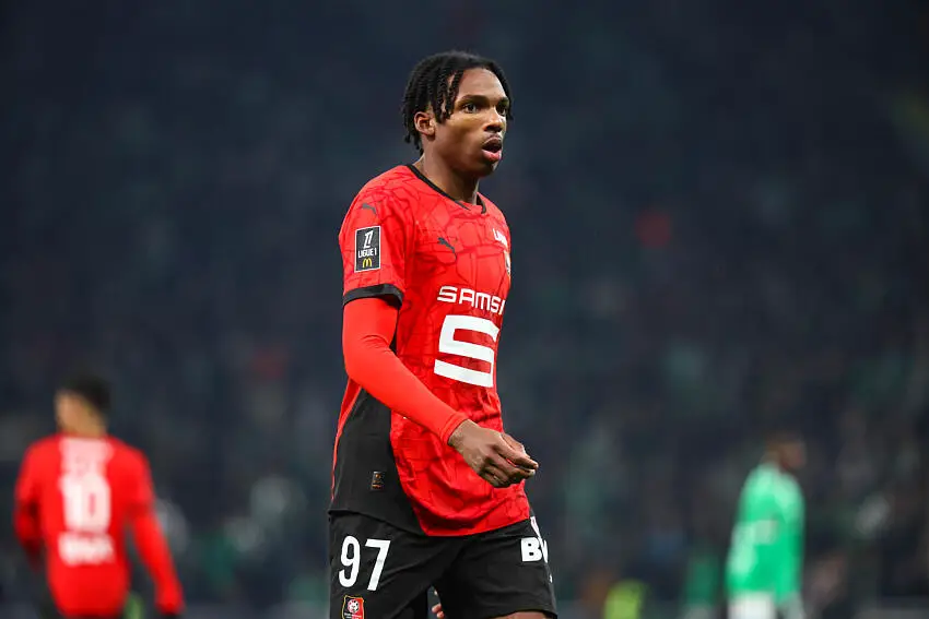 الهلال يستهدف الفرنسي جيريمي جاكويه لتعزيز دفاعه الصيف الجاري