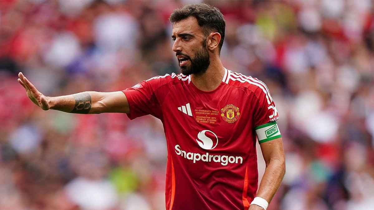 خطوة غير متوقعة من وكيل فيرنانديز تفتح باب انتقاله إلى الاتحاد